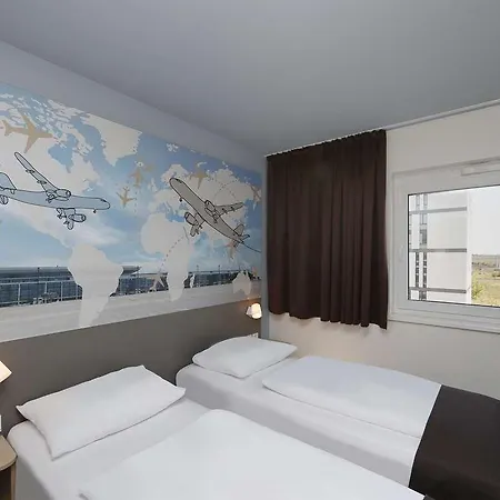 Hotel Berlin-airport 2*