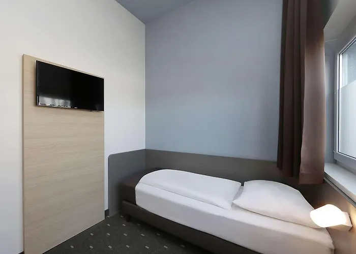 Berlin-airport Otel 2*